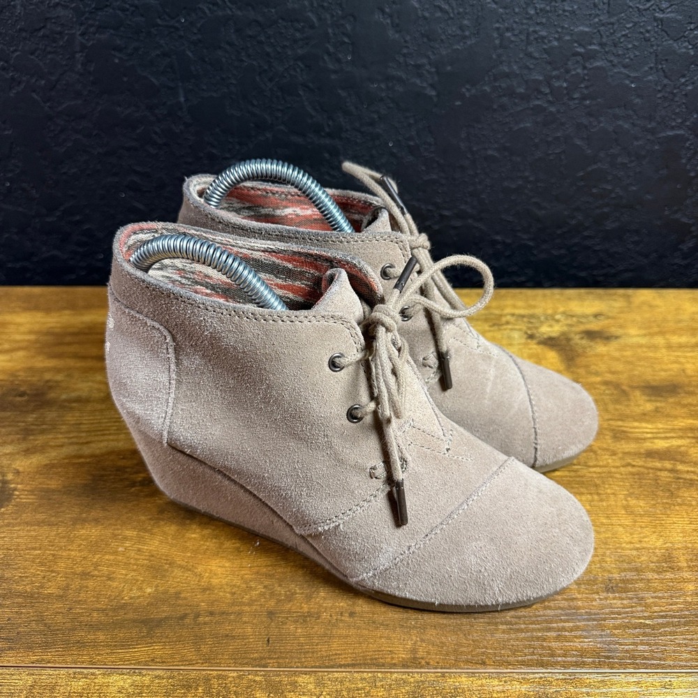 Toms Desert Wedge Taupe Suede Lace Up Ankle Booties Womens Size 7.5